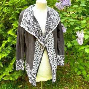 Design History Light Weight Long sweater